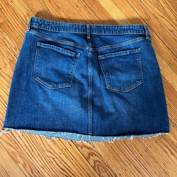 Old navy denim skirt, size 18 barely used - Picture 2 of 6